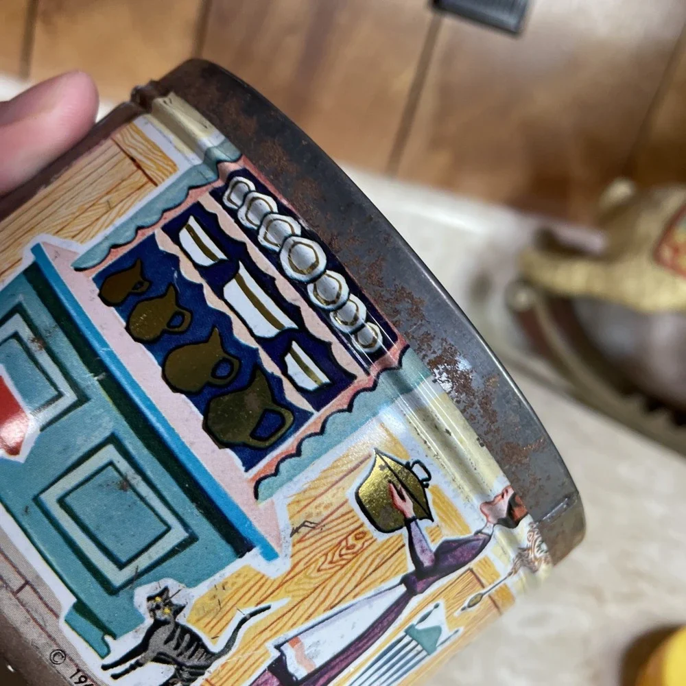 Vintage‎ Mrs. Leland's Butter Bits Candy Tin With Yellow Lid